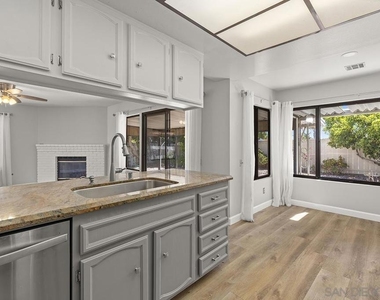 8733 Elford Ct - Photo Thumbnail 18