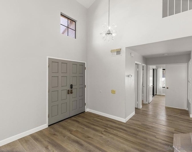 8733 Elford Ct - Photo Thumbnail 8