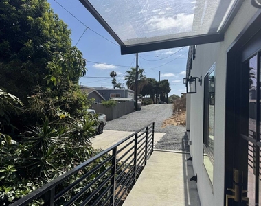 2525 Beryl St - Photo Thumbnail 7