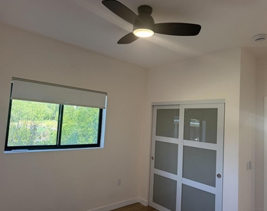 2525 Beryl St - Photo Thumbnail 14