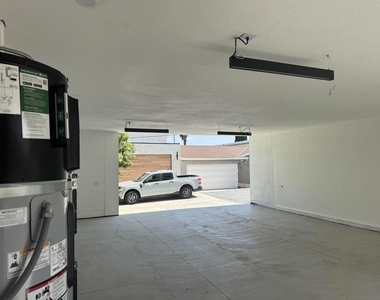 2525 Beryl St - Photo Thumbnail 6