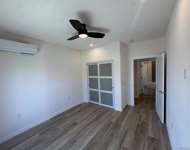2527 Beryl St - Photo Thumbnail 32