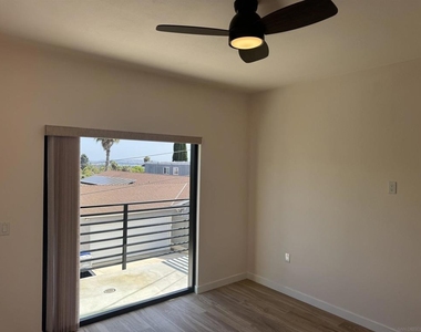 2527 Beryl St - Photo Thumbnail 25