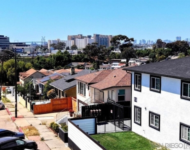 3934 Marine View Ave - Photo Thumbnail 5