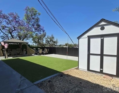 3934 Marine View Ave - Photo Thumbnail 32