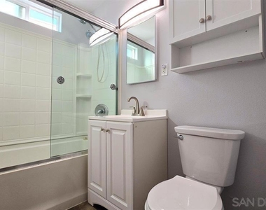3934 Marine View Ave - Photo Thumbnail 17