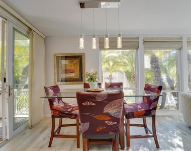 3920 Riviera Dr - Photo Thumbnail 4