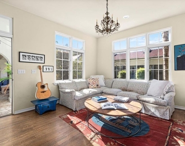 537 N June Street - Photo Thumbnail 7