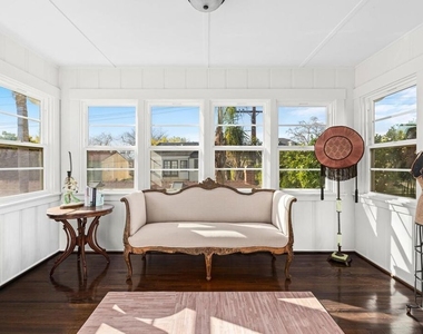 537 N June Street - Photo Thumbnail 9