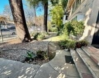 5728 Hazeltine Avenue - Photo Thumbnail 15