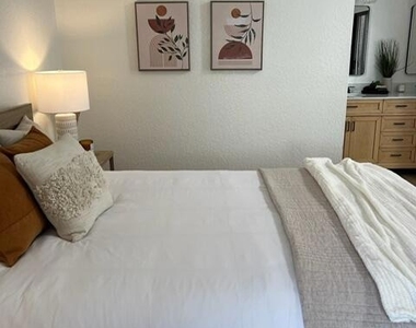 77640 Woodhaven Drive N - Photo Thumbnail 18