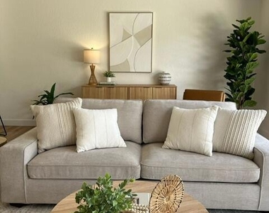 77640 Woodhaven Drive N - Photo Thumbnail 6