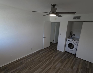 425 Bradshaw Lane - Photo Thumbnail 9
