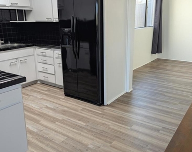 425 Bradshaw Lane - Photo Thumbnail 4