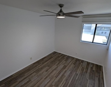 425 Bradshaw Lane - Photo Thumbnail 7