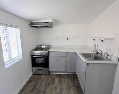 66321 Buena Vista Avenue - Photo Thumbnail 4