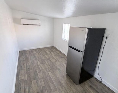 66321 Buena Vista Avenue - Photo Thumbnail 1