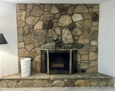 9831 Mesquite Avenue - Photo Thumbnail 11