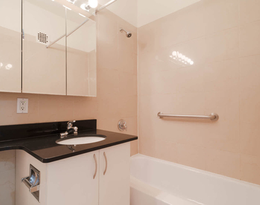 50 West 77th Street - Photo Thumbnail 11
