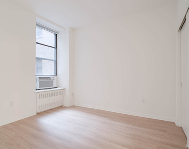 50 West 77th Street - Photo Thumbnail 14