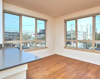 130 Harvard Avenue East - Photo Thumbnail 10