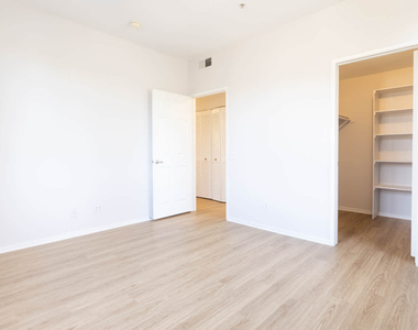 27105 Silver Oak Lane - Photo Thumbnail 28