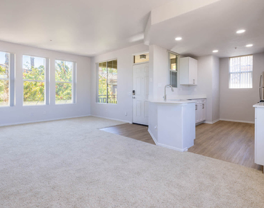 27105 Silver Oak Lane - Photo Thumbnail 64