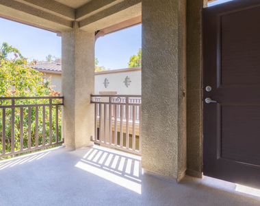 27105 Silver Oak Lane - Photo Thumbnail 15