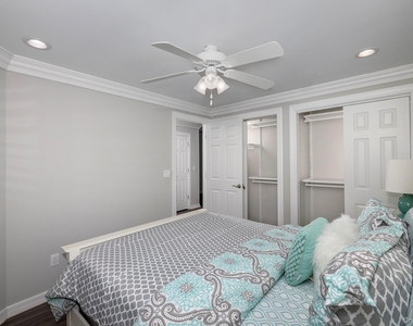5000 Townhouse Drive - Photo Thumbnail 7