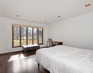 8 Plaka Court - Photo Thumbnail 20