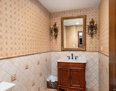 8 Plaka Court - Photo Thumbnail 15