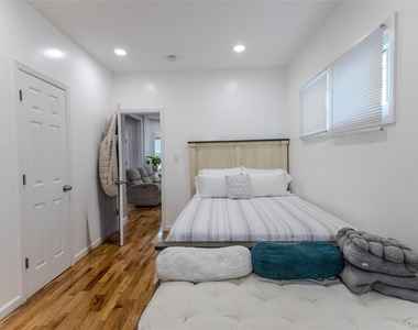55 Henry Street - Photo Thumbnail 13