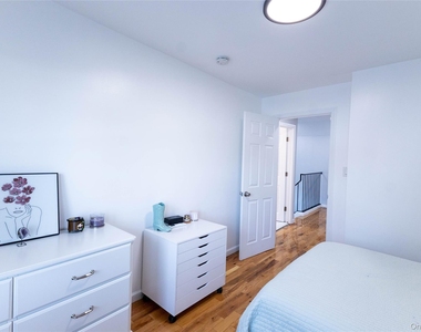 55 Henry Street - Photo Thumbnail 5