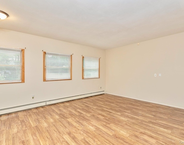 4 Brooktree Court - Photo Thumbnail 6