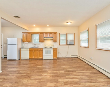 4 Brooktree Court - Photo Thumbnail 8