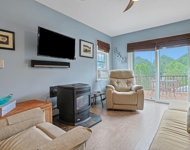 21 Anderson Avenue - Photo Thumbnail 16
