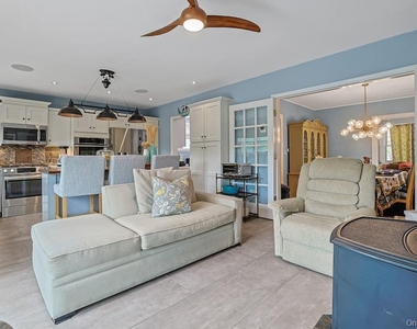 21 Anderson Avenue - Photo Thumbnail 18