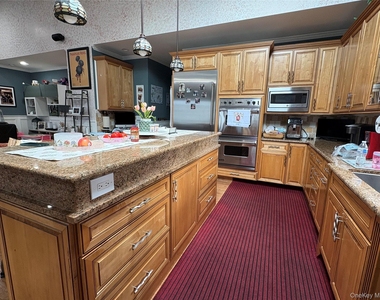 267 Dante Avenue - Photo Thumbnail 12