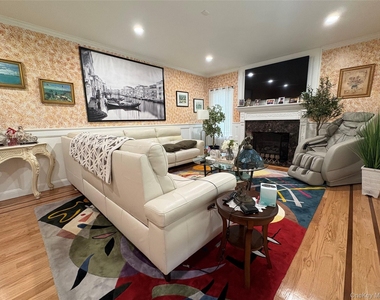 267 Dante Avenue - Photo Thumbnail 6