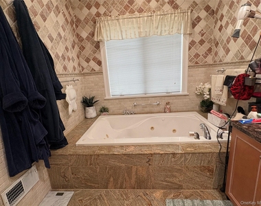 267 Dante Avenue - Photo Thumbnail 16