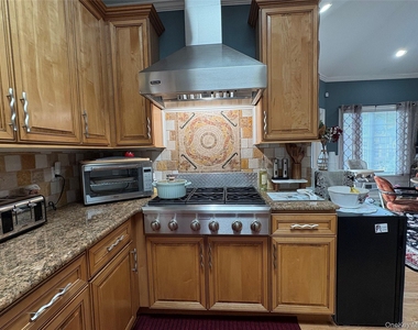 267 Dante Avenue - Photo Thumbnail 13