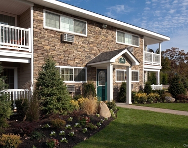 231 Lakeland Avenue - Photo Thumbnail 1