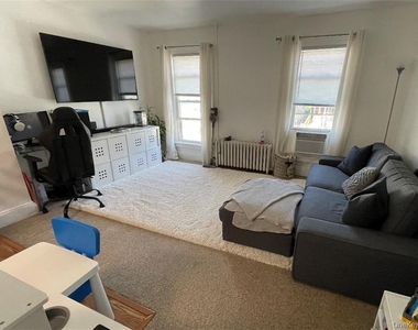 76 Benson Street - Photo Thumbnail 5