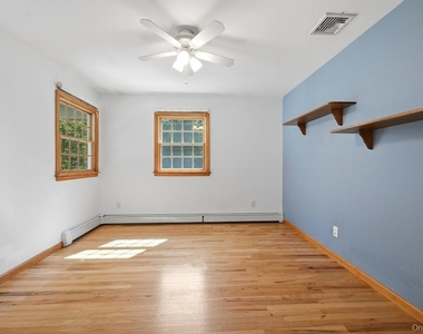 20 Williamsburg Drive - Photo Thumbnail 28