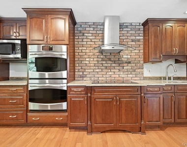 20 Williamsburg Drive - Photo Thumbnail 13