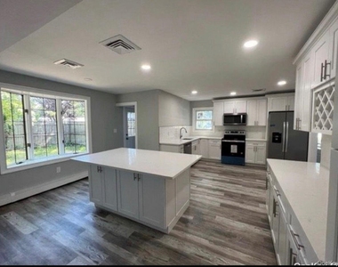18 William Street - Photo Thumbnail 1