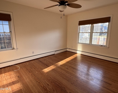 24 Venezio Avenue - Photo Thumbnail 3