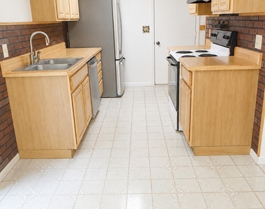 44 Thimbleberry Road - Photo Thumbnail 23