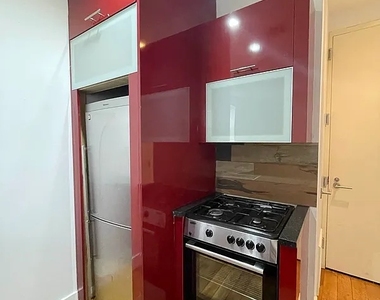 1020 Park Place - Photo Thumbnail 1