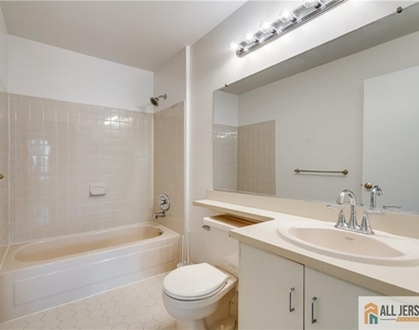 35 Brighton Way - Photo Thumbnail 5